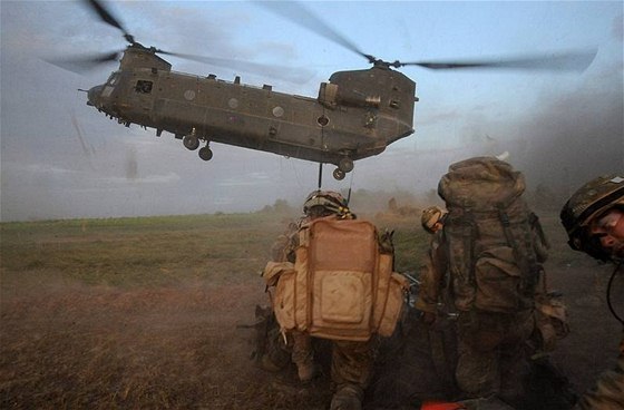 Brittí vojáci v operaci erný princ v Afghánistánu