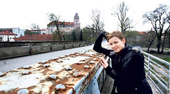 Chátrající most v Brandýse nad Labem.