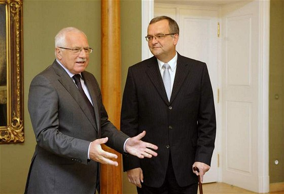 Prezident Václav Klaus pijal na Praském hrad ministra financí Miroslava Kalouska z TOP 09 (17.8.2010)