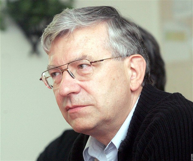 Poslanec Miroslav Opálka (KS�M)