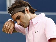 NEN TO LEHK. vcarsk tenista Roger Federer se utr elo.