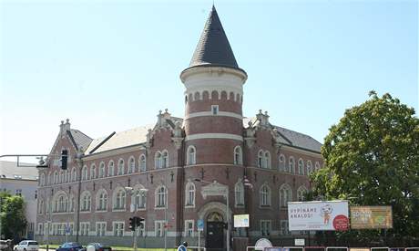 Historickou budovu mstských lázní chce Ústí nad Labem prodat.