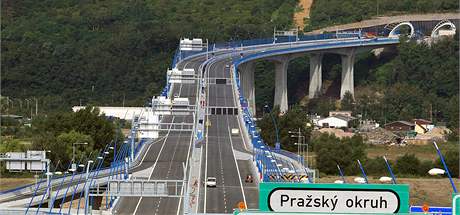 Dopravu na Praském okuhu zkomplikuje údrba tunel. Ilustraní snímek