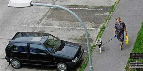 Jihlava v ulici Tolstého vyzkouí moderní a úspornjí osvtlení. Ilustraní foto