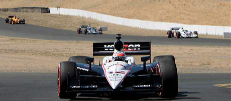 Will Power (Penske) v ele závodu IndyCar v kalifornské Sonom.