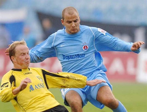 Ligová bratislavská derby mezi "belasým" Slovanem a lutoerným Interem sloventí fanouci jen tak neuvidí, ale zánik Interu se podailo odvrátit.