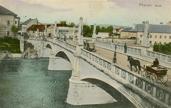 elezobetonová podoba Tyrova mostu, který byl prvním mostem tohoto druhu v eských zemích. Provoz byl na nm zahájen od ledna 1904.