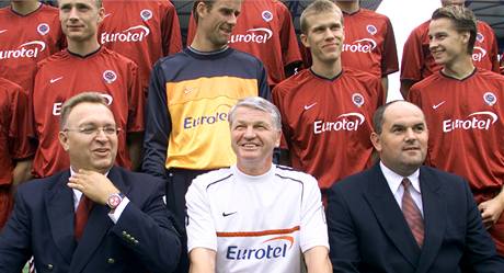 Trenr fotbalov Sparty Jozef Jarabinsk (uprosted). (2. srpna 2002)
