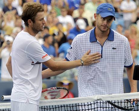 Vtzn Mardy Fish (vlevo) a zklaman Andy Roddick