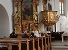 Gábina Partyová nechala syna poktít na fae v Lankroun v kostele sv.Václava známým faráem Zbigniewem Czendlikem