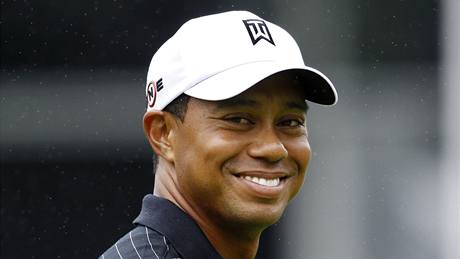 Tiger Woods bhem pro-am turnaje ped The Barclays