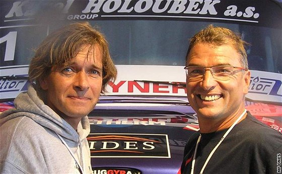 Martin Pouva (vlevo) a Stanislav Bartek. V televizi konkurenti, na mosteckém okruhu spolupracovníci.