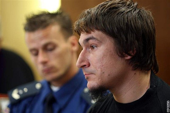 Martin Skopálek stanul ped soudem kvli drení drog a vznní a brutální týrání pítelkyn.