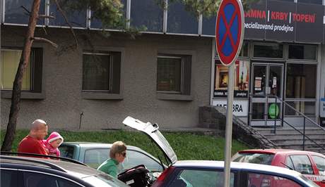 Situace s parkováním u Dtské nemocnice v Brn je podle rodi katastrofální,...