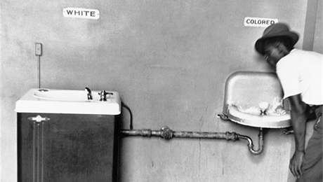 Rasov oddlené fontánky v Severní Karolín v USA (1950)