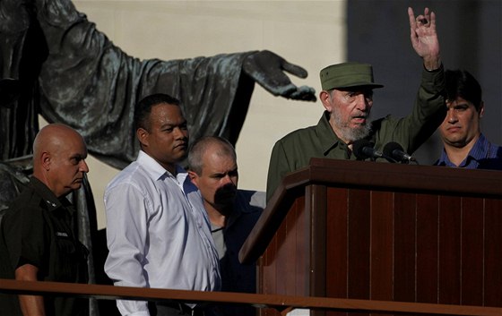 Nkdejí kubánský vdce Fidel Castro opt vystoupil na veejnosti (3. srpna 2010) 