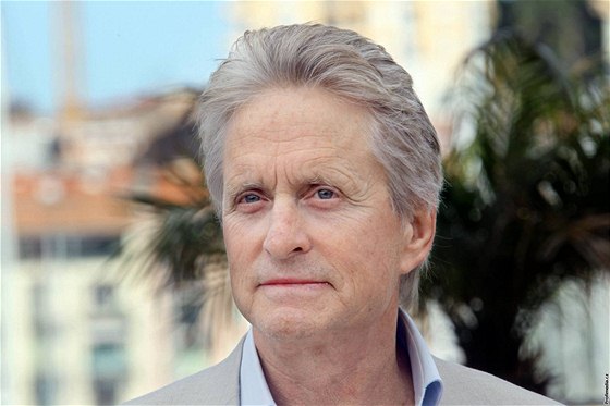 Michael Douglas na archivním snímku z festivalu v Cannes v kvtnu 2010.