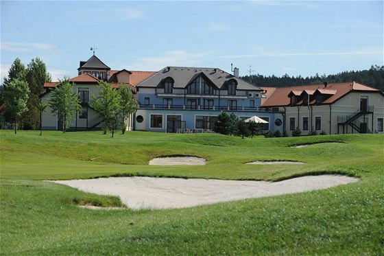 Golfové hit a resort Darovanský Dvr.