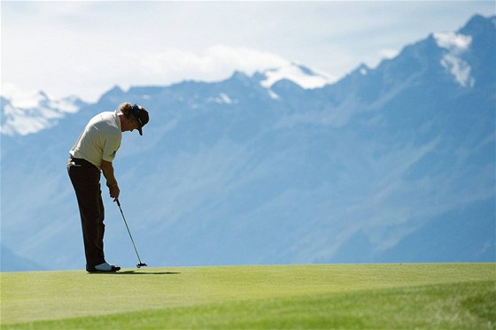 Miguel Ángel Jiménez letos získal na Euroepan Tour u tetí titul.