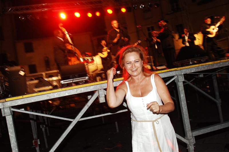 Simona Staová na koncert kapely Buena Vista Social Club v Lucce
