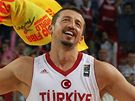 Hedo Turkoglu z Turecka se raduje z výhry nad Slovinskem