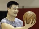 Jao Ming na tréninku Houstonu Rockets