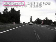 Snek z policejnho radaru, Audi se na vpadovce z Karlovch Var v seku s povolenou devadestkou t rychlost 201 km/h