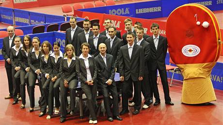 eská reprezentace stolních tenist ped zahájením evropského ampionátu v Ostrav