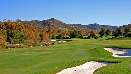 Golfové h�i�t� Shady Canyon v Kalifornii, jeho� okolí ho�elo.