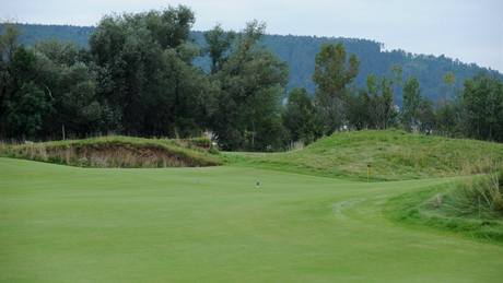 Putting area Himalayas, golfové hit Zbraslav.