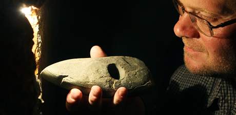 Turnovské muzeum disponuje archeologickými nálezy dokumentujícími pravkou tbu hornin na Jablonecku.