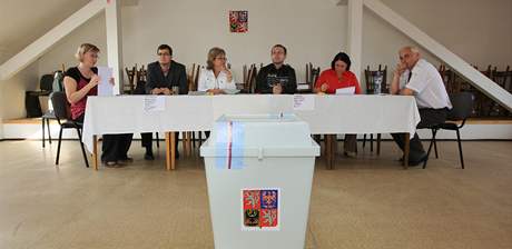 Referendum v Doln�ch Her�pic�ch a P��z�enic�ch o osamostan�n� oblasti od Brna
