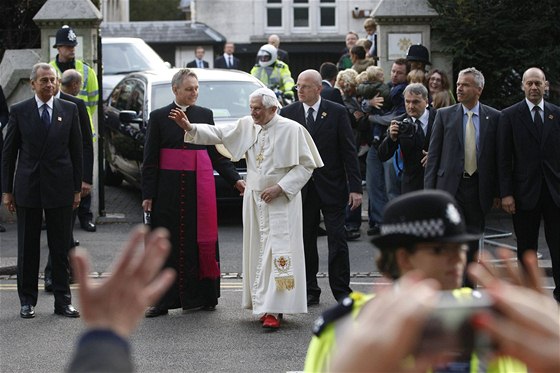 O papeovu bezpenost dbá v Británii mnoho lidí. Svatý otec v poslední den své návtvy ped nunciatutou (19. záí 2010)