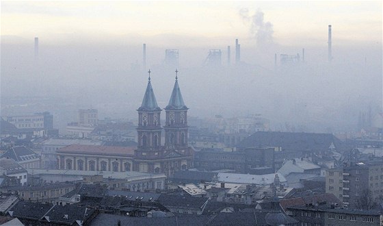 Smog nad Ostravou. Ilustraní foto
