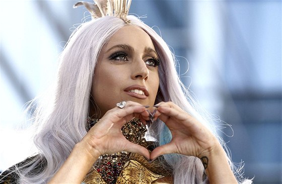 Lady Gaga získala na udílení cen MTV Video osm soek (12. záí 2010)