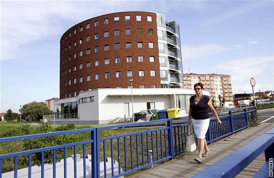 Na Zlínsku otevírají dva nové hotely, nabídnou restauraci, wellness centrum, hotel Atrium navíc poboku eské spoitelny.