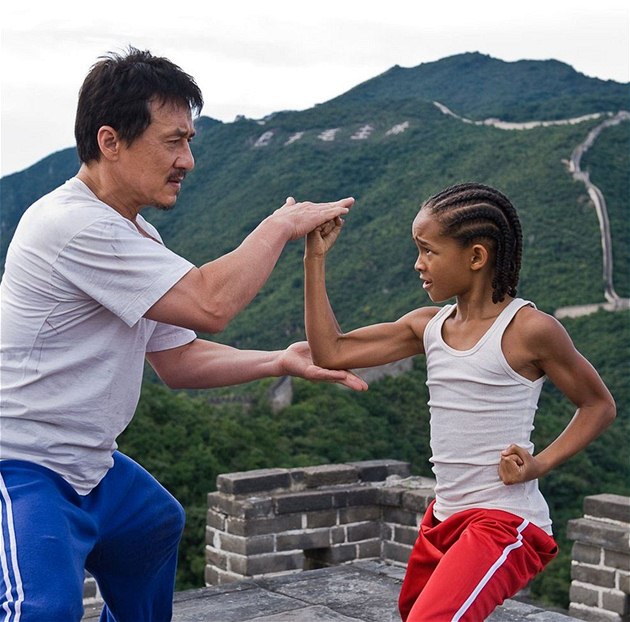 Jackie Chan a staronový Karate Kid to je kungfu, klid a malý Smith