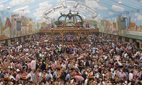 V Mnichov odstartoval svtek piva a jdla Oktoberfest. (18. z 2010)