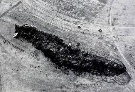 Ohoel kostra vzducholod Hindenburg (7. kvtna 1937)