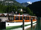 Do zadních ástí jezera Königssee se dostanete pouze lodí
