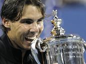 Rafael Nadal s trofej pro ampiona US Open