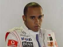 Lewis Hamilton z McLarenu ped trninkem v Itlii