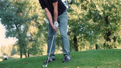 Golfový trénink - hra nad mí�em.