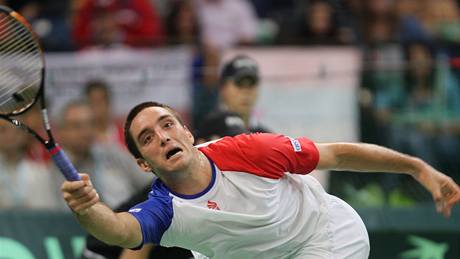 Srbský tenista Viktor Troicki v duelu s Radkem tpánkem.