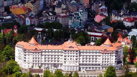 Letecký pohled na Karlovy Vary.