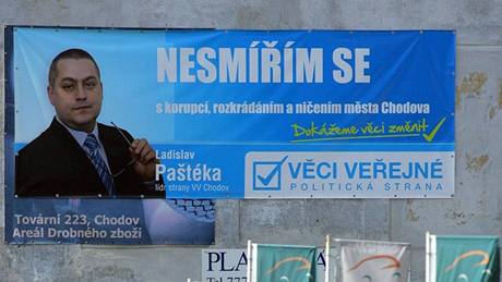 Billboard politika Ladislava Patéky v Chodov.
