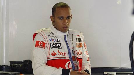 Lewis Hamilton z McLarenu ped tréninkem v Itálii