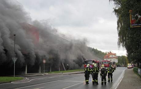 Podzemí karlovarské KV Arény zachvátil poár (27.9.2010)