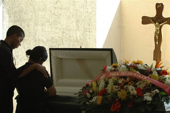 Vrada 21letého fotoreportéra deníku El Diário de Juarez byla pro redakci deníku poslední kapkou. (záí 2010)