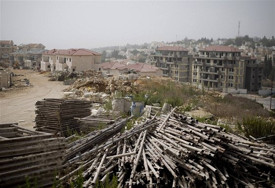 Stavební materiál v izraelské osad Ariel (26. záí 2010)